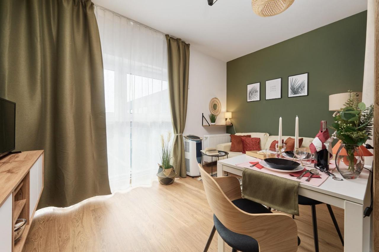 City Panorama Studio Apartments Jaworska 4 By Noclegi Renters Wroclaw Ngoại thất bức ảnh